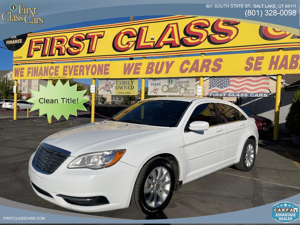 2013 Chrysler 200 Touring Sedan FWD