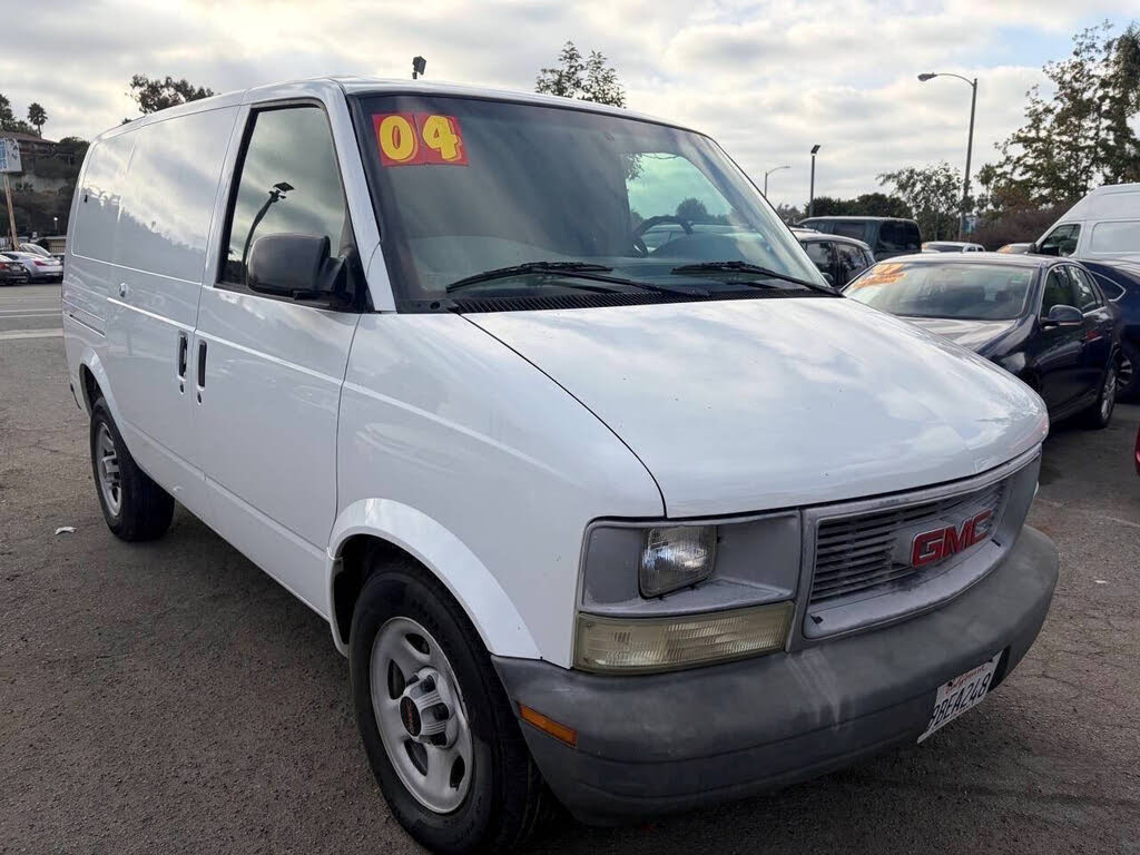 2004 GMC Safari Cargo Extended RWD