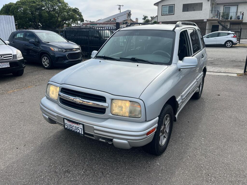 2004 Chevrolet Tracker LT 4-Door RWD