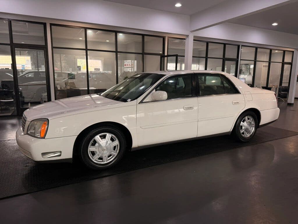 2005 Cadillac DeVille Sedan FWD