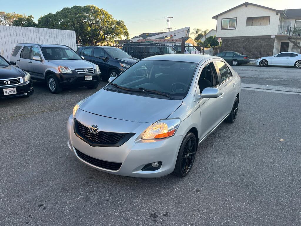 2010 Toyota Yaris Sedan