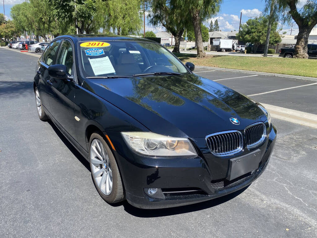 2011 BMW 3 Series 328i Sedan RWD