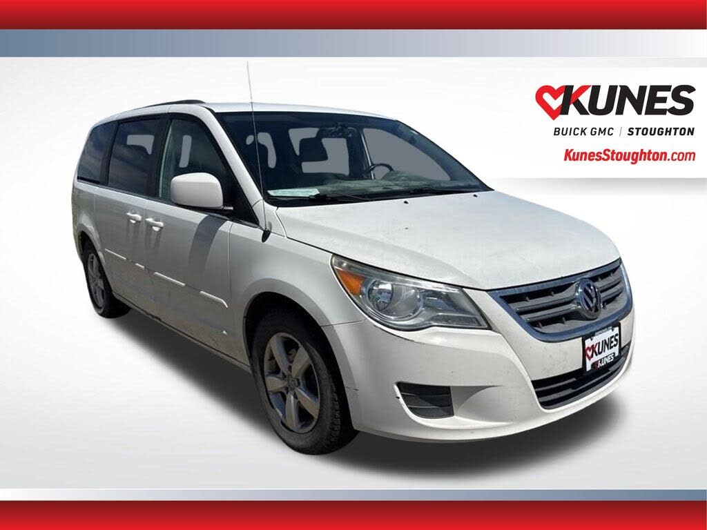2011 Volkswagen Routan SE
