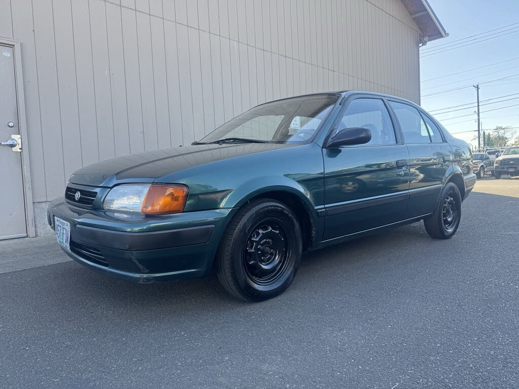 1995 Toyota Tercel 4 Dr DX Sedan