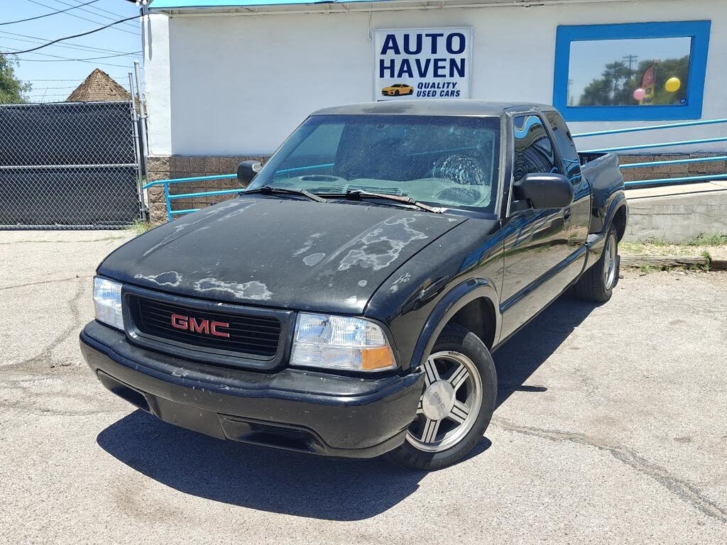 2001 GMC Sonoma SL Extended Cab Short Bed 2WD