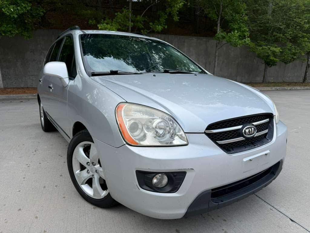 2009 Kia Rondo Base