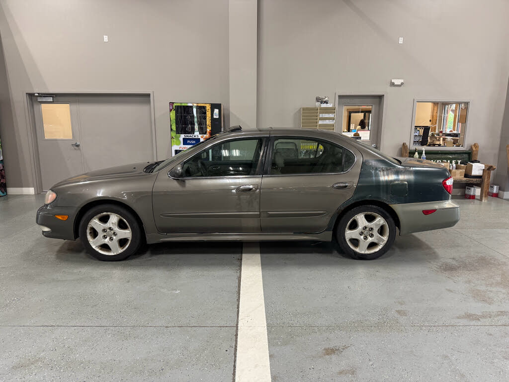 2001 INFINITI I30 Touring FWD