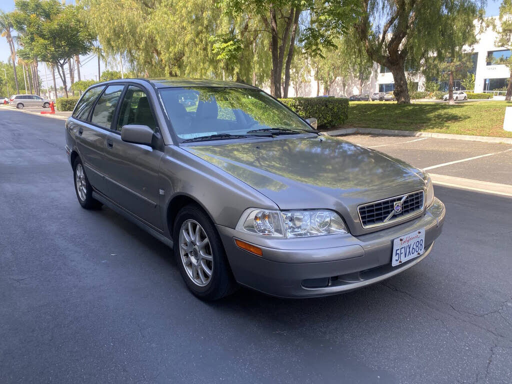 2004 Volvo V40 LSE Turbo Wagon