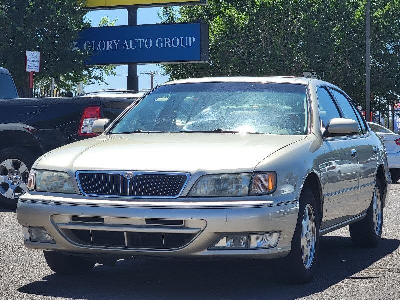 1999 INFINITI I30 FWD