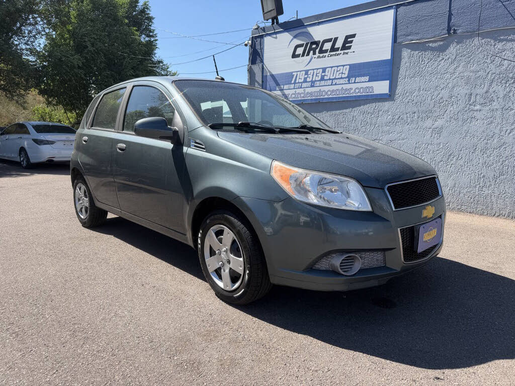 2010 Chevrolet Aveo 5 1LT Hatchback FWD