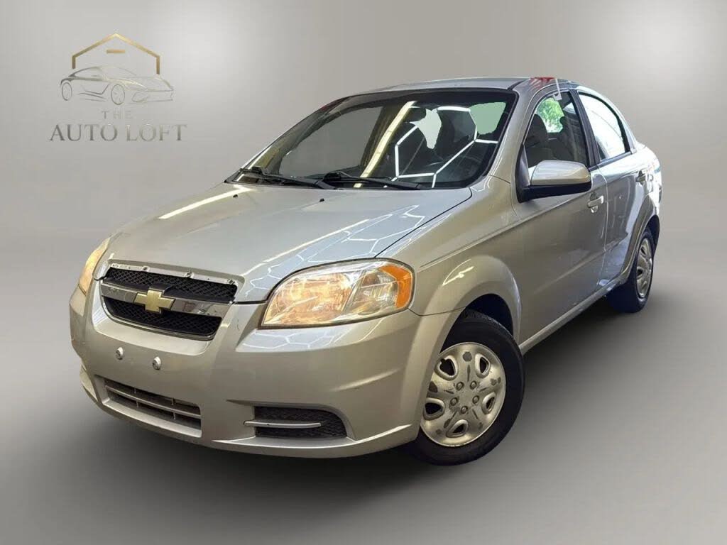 2010 Chevrolet Aveo 1LT Sedan FWD