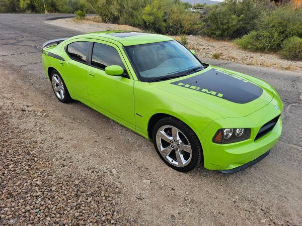 2007 Dodge Charger R/T Daytona sub-lime