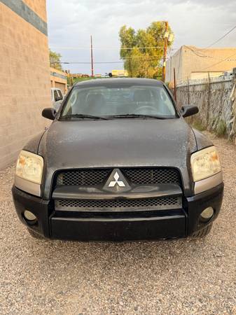2007 Mitsubishi Raider Truck
