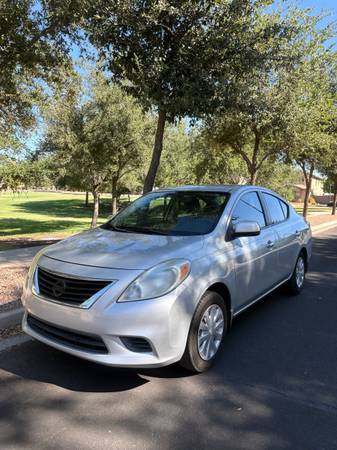 2012 NISSAN VERSA ONLY 120K MILES! CLEAN CARFAX! NEW TRANS! GREAT ON GAS!