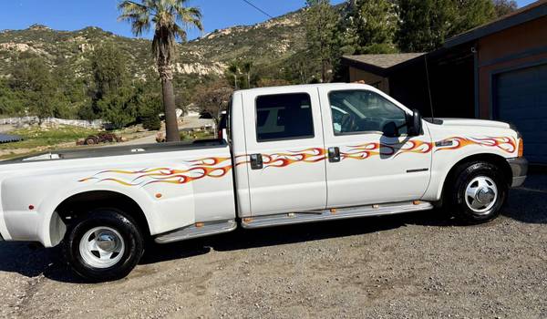 1999 Ford F350 XLT Dually Truck
