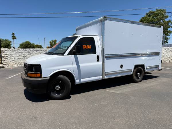 12' box truck, 2017 GMC Single Rear Wheel, fresh white wrap