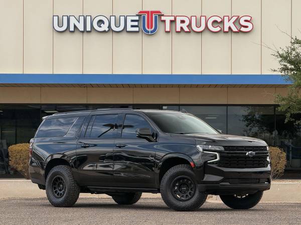 2023 CHEVROLET CHEVY SUBURBAN RST 4X4 LIFTED ~ UNIQUE TRUCKS
