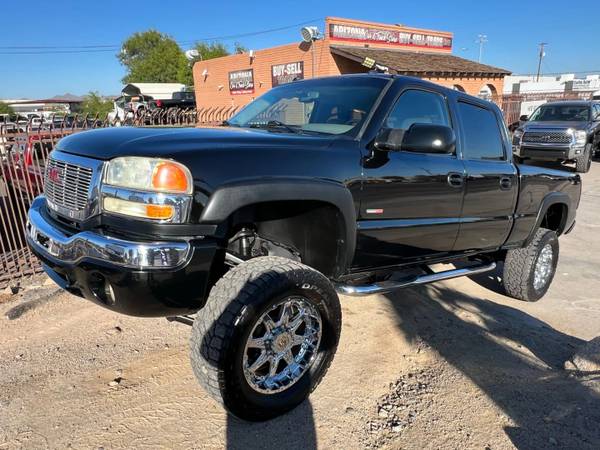 2004 GMC 2500HD SLT Crewcab 6.6L Turbo Diesel!!!