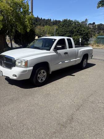 2007 DODGE DAKOTA SLT