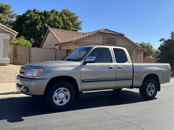 (Low Mileage) 2005 Toyota Tundra SR5