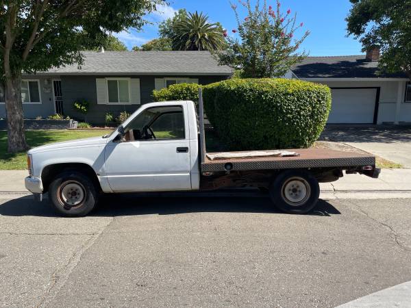 1988 Chevrolet 2500 Single Cab and Chassis Flatbed