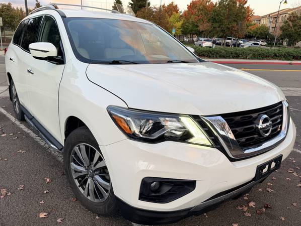 "Excellent Condition" 2020 Nissan Pathfinder SV 2WD "Salvage Title"