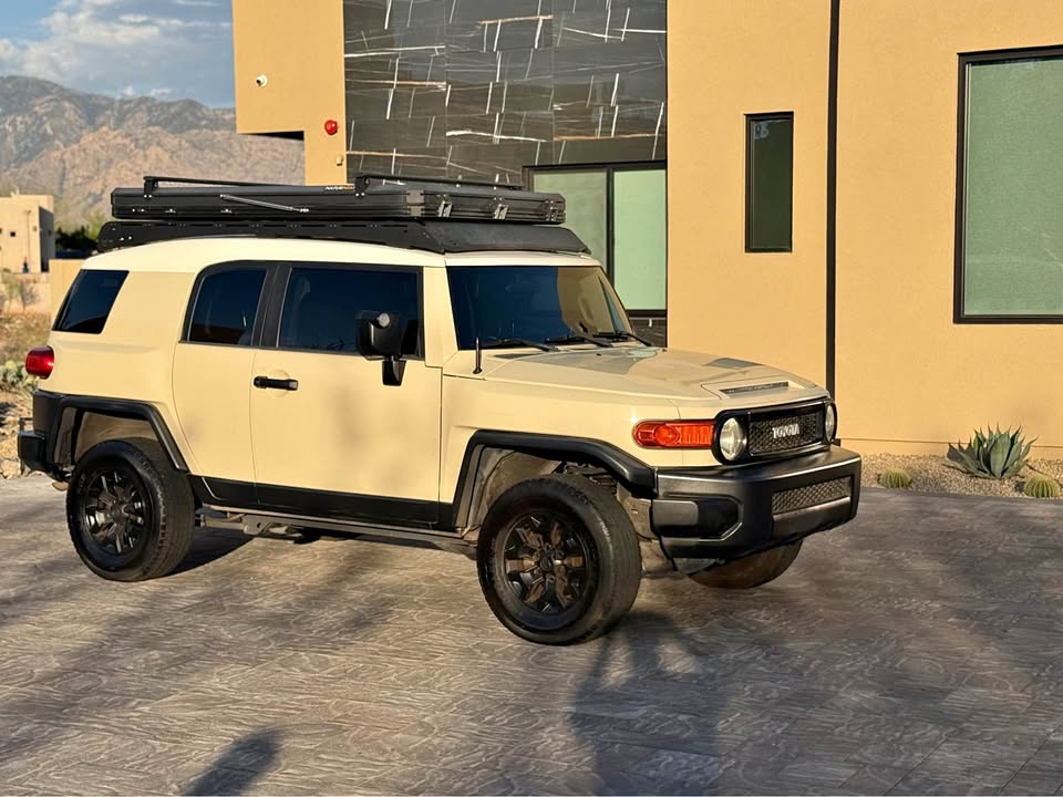 2008 Toyota FJ Cruiser · Sport Utility 2D