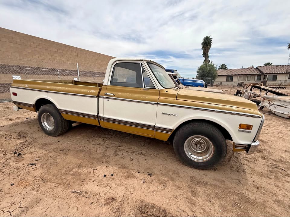 1972 Chevrolet c-10 · Truck