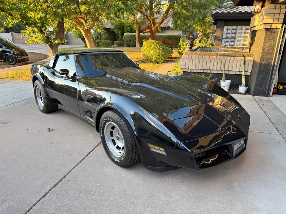 1982 Chevrolet Corvette · Coupe 2D
