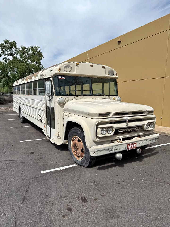 1963 GMC BUS