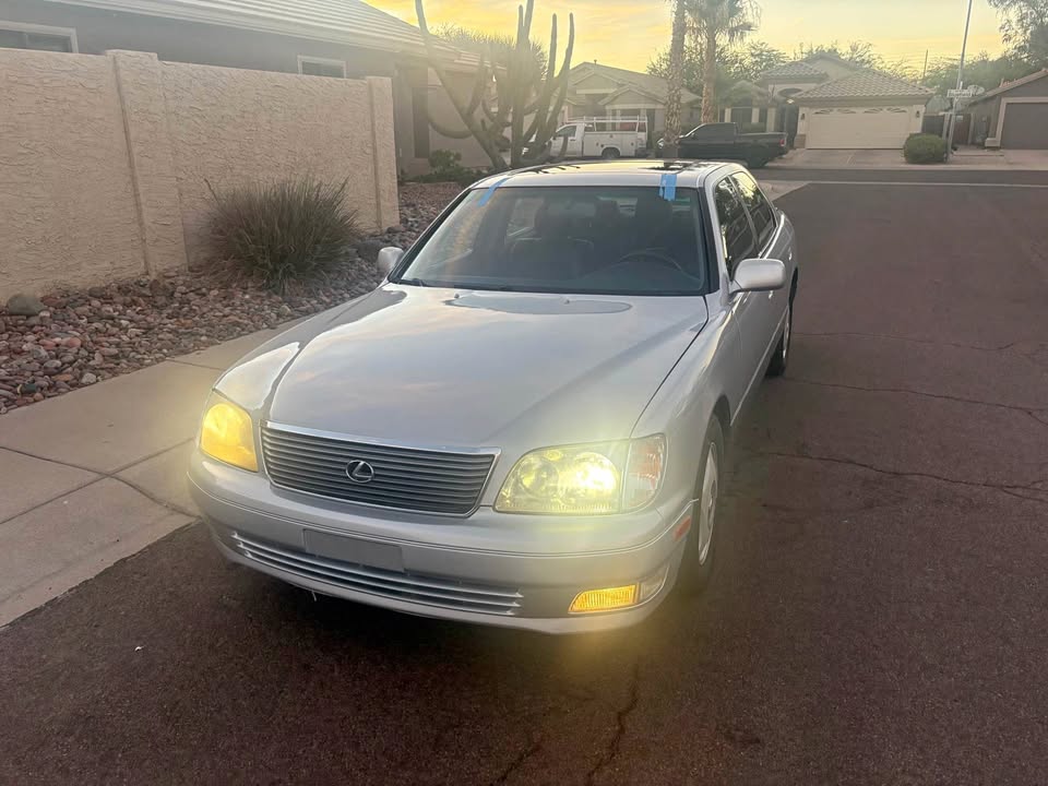 1999 Lexus LS · LS 400 Sedan 4D