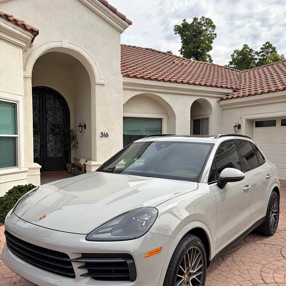 2020 Porsche Cayenne · Sport Utility 4D
