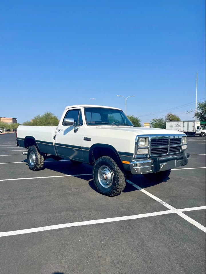 1992 Dodge D250 Regular Cab · Long Bed
