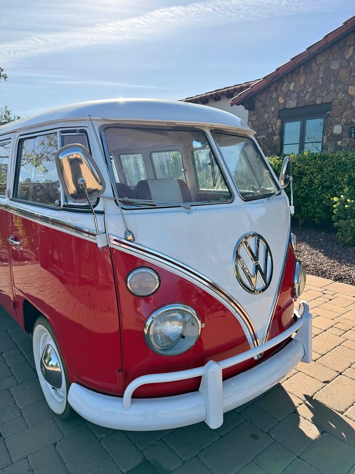 1965 Volkswagen 11 Window Kombi II Bus 2