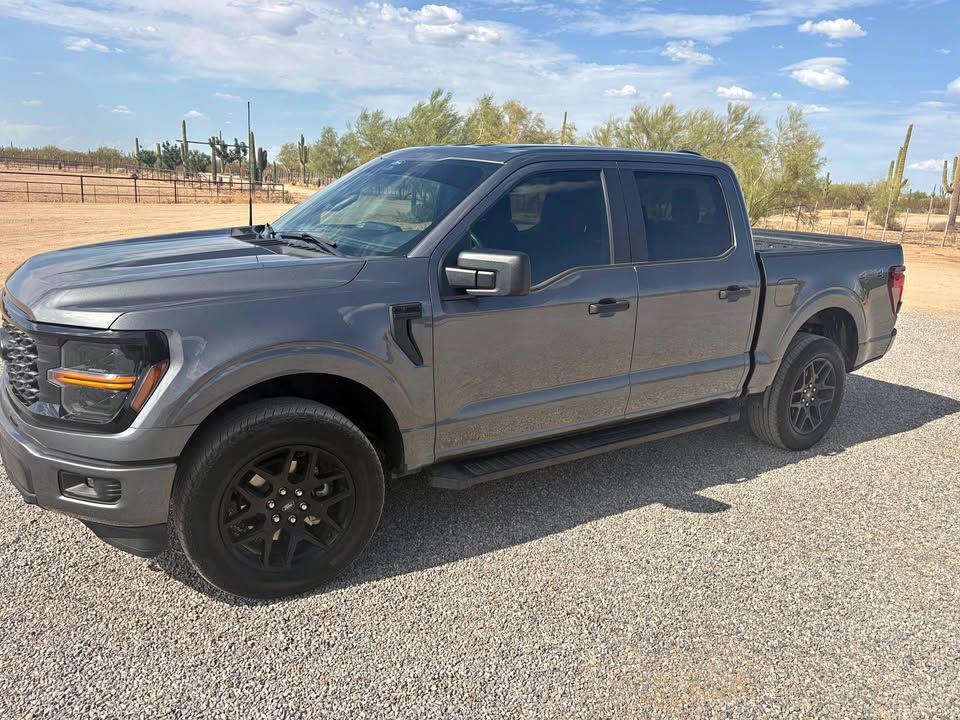 2025 Ford E150 Passenger · Black on black