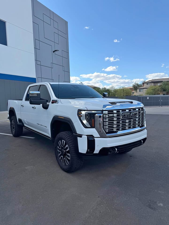 2025 GMC 2500 Crew Cab