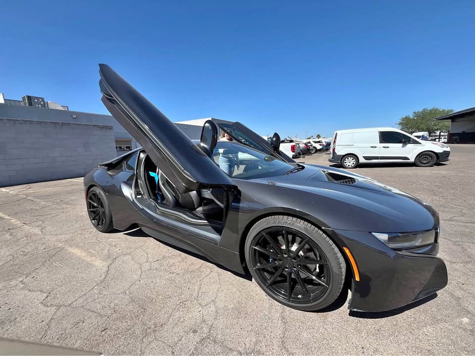 2016 BMW i8 · Coupe 2D