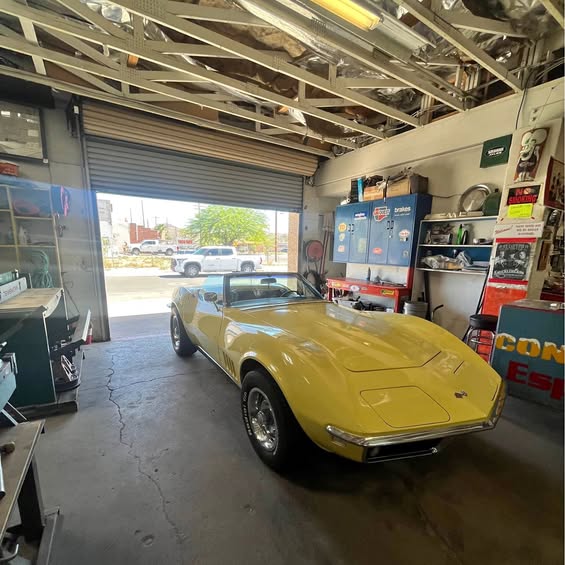 1968 Chevrolet Corvette · Convertible 2D
