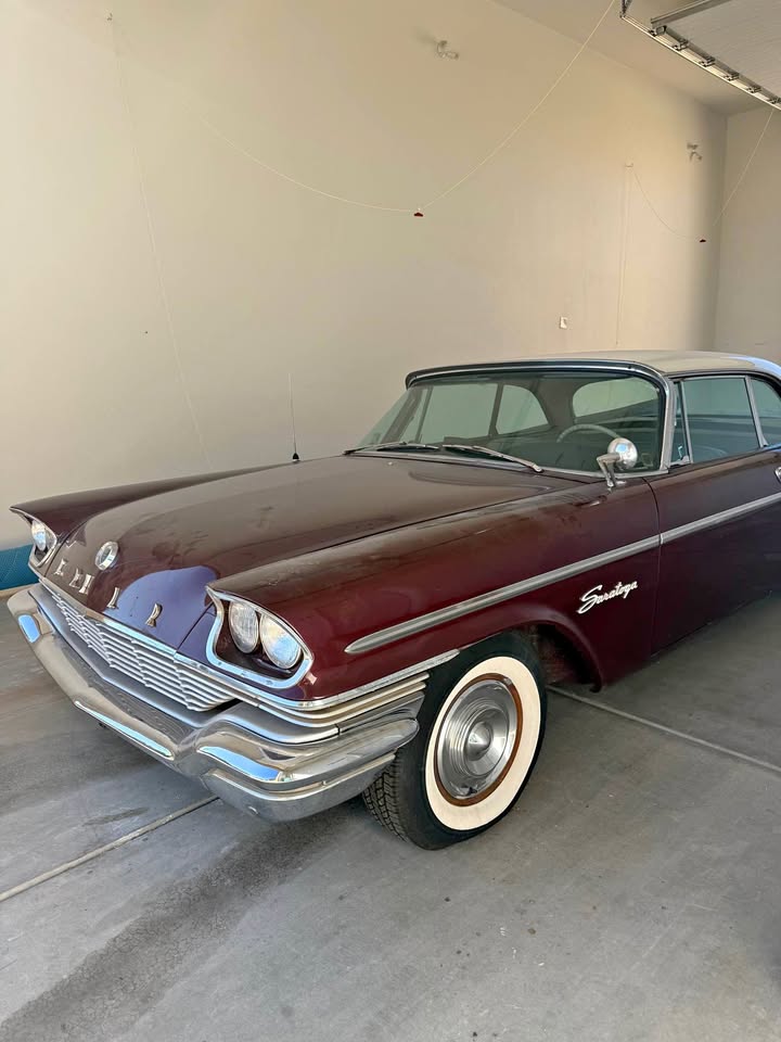 1957 Chrysler saratoga