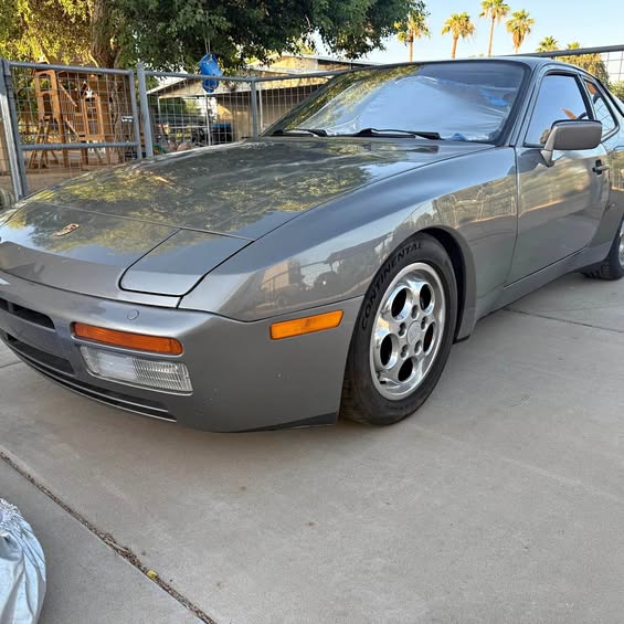 1987 Porsche 944 turbo