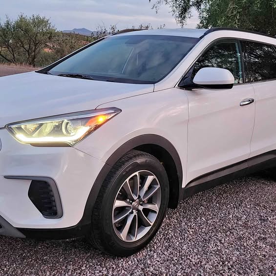2017 Hyundai Santa Fe · GL Sport Utility 4D