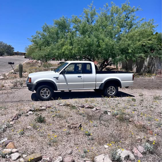 1992 Mazda MAZDA B-Series Extended Cab · B3000 Pickup 4D 6 ft