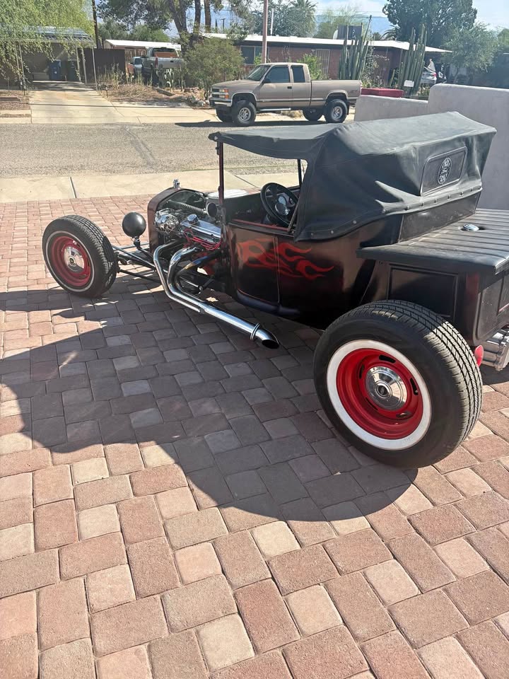 1925 Ford t bucket · Red