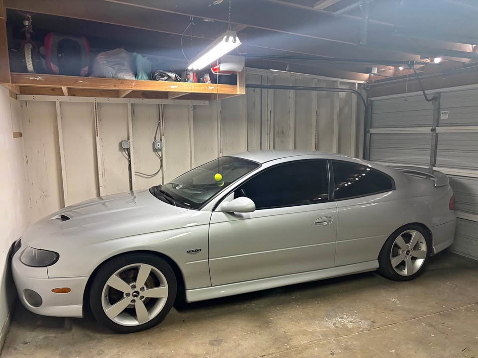 2005 Pontiac GTO · Coupe 2D