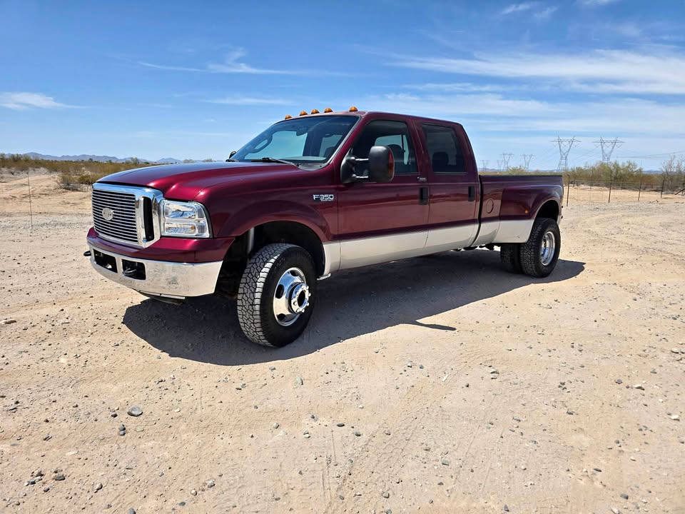 2004 Ford F350 Super Duty Crew Cab · King Ranch Pickup 4D 8 ft