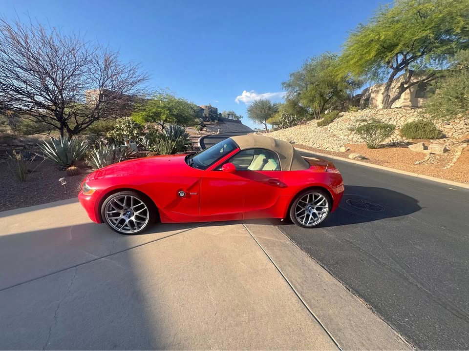 2004 BMW Z4 · 2.5i Roadster 2D
