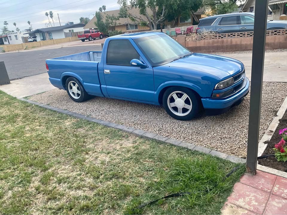 1994 Chevrolet S10 Regular Cab · Short Bed