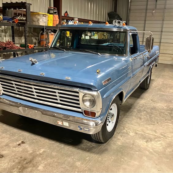 1967 Ford F-250 · Long Bed