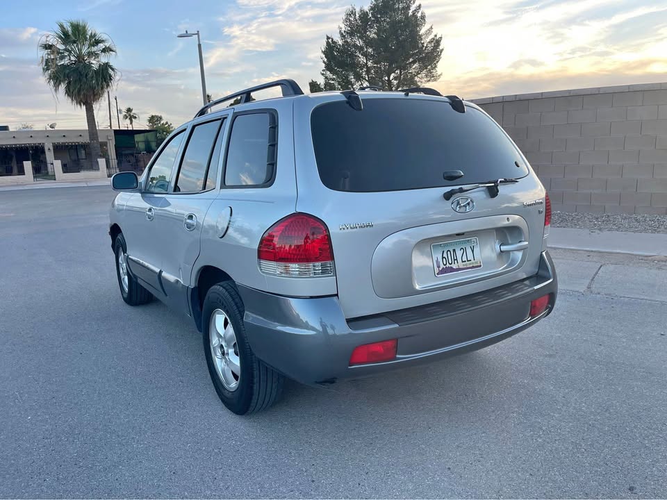 2005 Hyundai Santa Fe · SE Sport Utility 4D