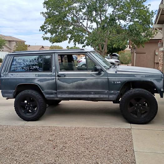 1994 Jeep Cherokee · Sport 2D